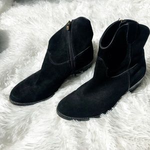 Vince Camuto Black Suede Leather Booties - size 8